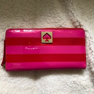 Kate Spade patent zip around wallet